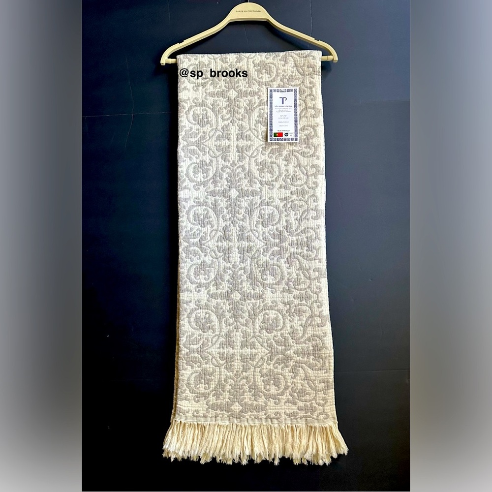 🎁Texteis Penedo Throw Blanket -Made in Portugal Cotton Throw with Vintage Scroll